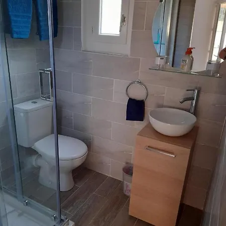 Maisonnette U Santu Ghjuvandria Ou A Santa Ghjulia Entre Et Montagne