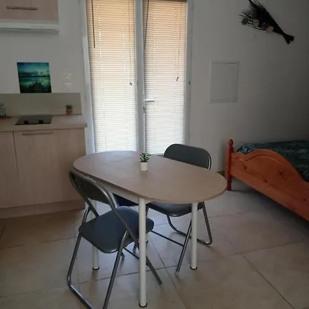 Maisonnette U Santu Ghjuvandria Ou A Santa Ghjulia Entre Et Montagne Lägenhet *