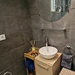 Maisonnette U Santu Ghjuvandria Ou A Santa Ghjulia Entre Et Montagne Apartmán *