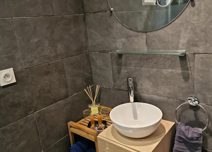 Maisonnette U Santu Ghjuvandria Ou A Santa Ghjulia Entre Et Montagne Daire *